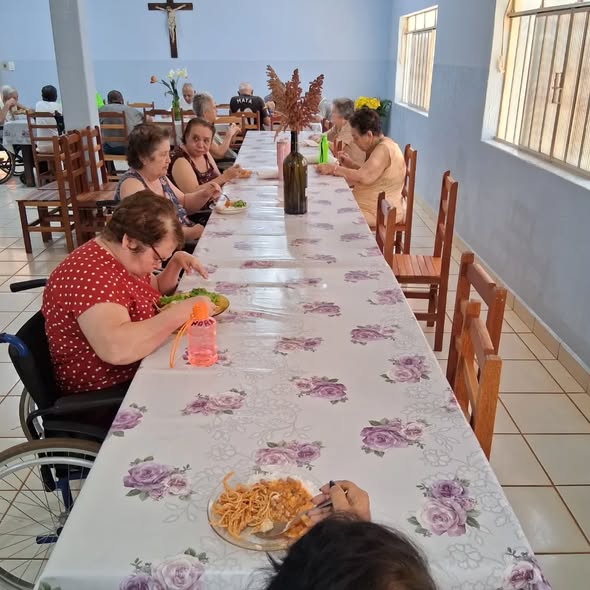 Semana do Idoso, 5º dia: almoço especial para os idosos