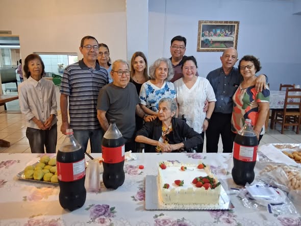 Dona Zilah Miazaki comemora 84 anos no Asilo