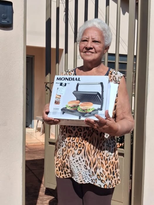 Doação Premiada: Laiz Maria ganha uma sanduicheira grill