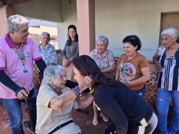 Dona Jair completa 103 anos em Planura